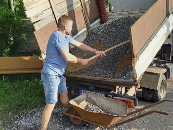 Komunitní pátio: Společná práce a podpora Nadace Partnerství obr. 171