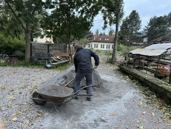 Komunitní pátio: Společná práce a podpora Nadace Partnerství obr. 172