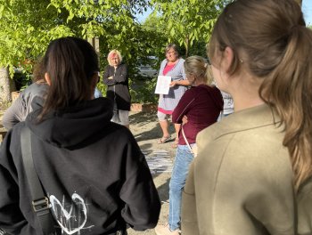 Přednáška o kompostování v komunitní zahradě obr. 206