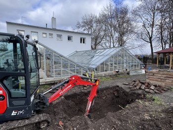 Nadace Partnerství podpořila záchyt dešťové vody v komunitní zahradě v Chrudimi. obr. 359